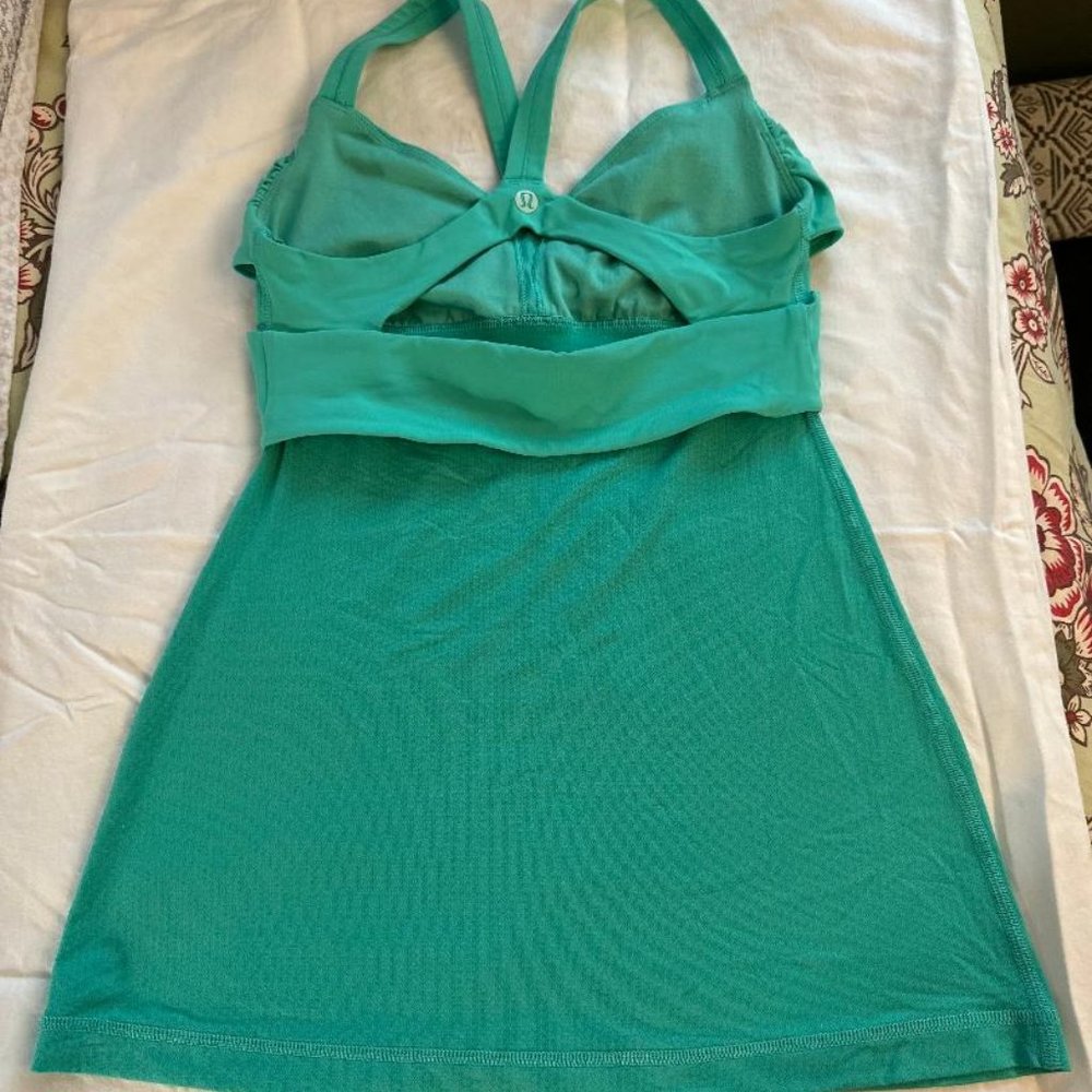 Lululemon Women's Green Sleeveless Criss Cross Activewear Tank Top Size 4 - Picture 2 of 6